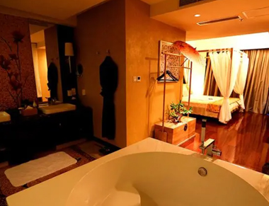 深圳坪山区养生会所的黄昏恋：当爱情遇上八十岁